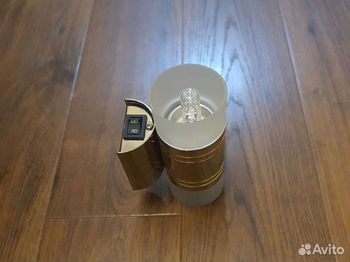 Лампа настенная