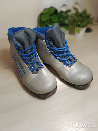 Лыжные ботинки 36р и 37р