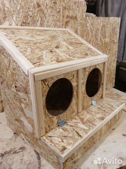 Гнездо для кур с яйцесборником
