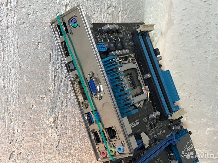 Материнская плата Asus P8H77-V LE / LGA 1155