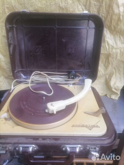 Проигрыватель винила Концертный