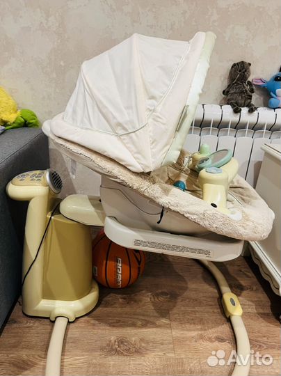 Великолепные детские электронные качели Graco