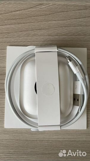 Беспроводные наушники apple airpods