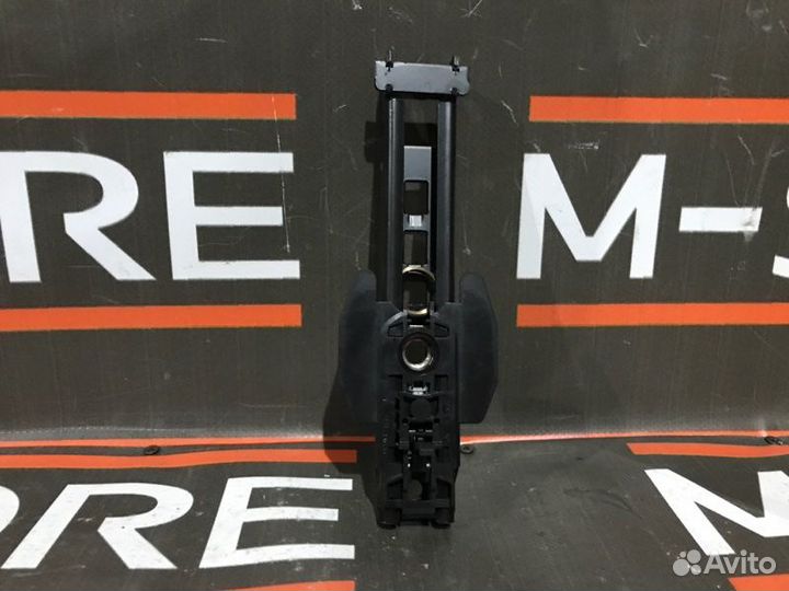 Механизм регулировки ремня безопасности