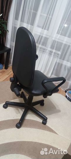 Компьютерное кресло