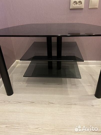 Стеклянная тумба под тв