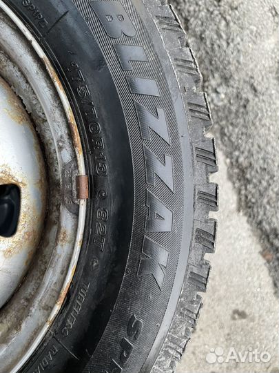 Bridgestone Blizzak Spike-01 175/70 R13 82T