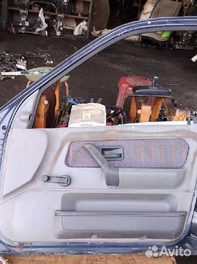 Двери передние рено Клио 1992 правая, левая