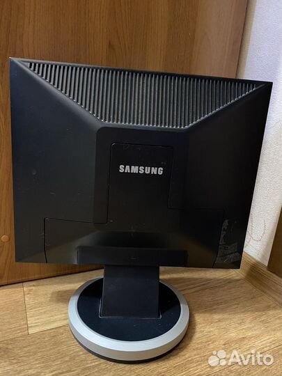 Монитор samsung