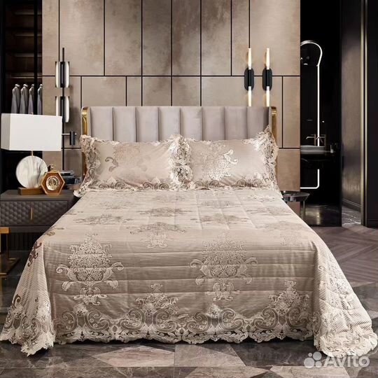 Покрывало бархотное с кружевом blumarine