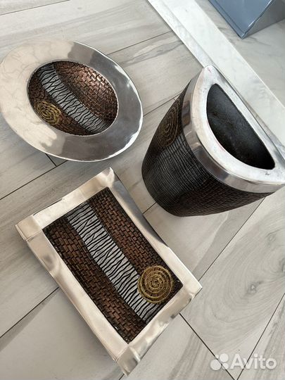 Комплект посуды и ваза