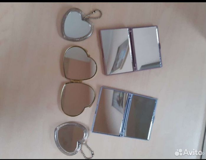 Зеркальце карманное