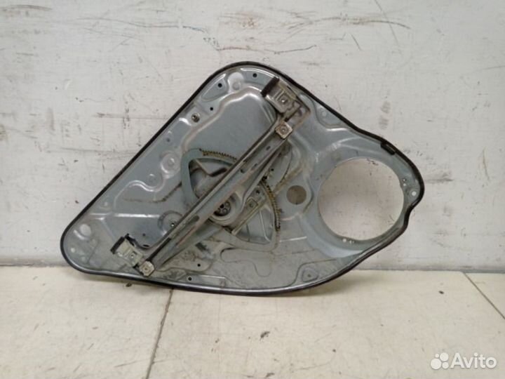 Стеклоподъемник задний правый Ford Focus 1.8L