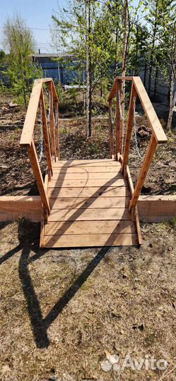 Декоративный мостик (массив дерева)