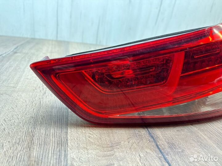 Фонарь правый Audi A1 8X 1.4 caxa 2011