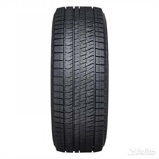 Bridgestone Blizzak Ice 215/60 R17