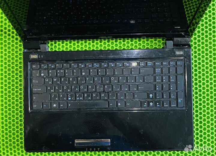 Ноутук Asus ul50vt