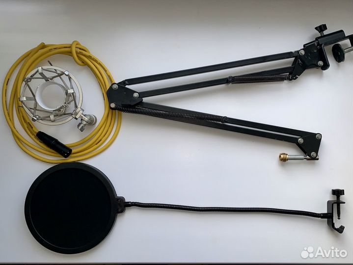 Настольная стойка пантограф для микрофона