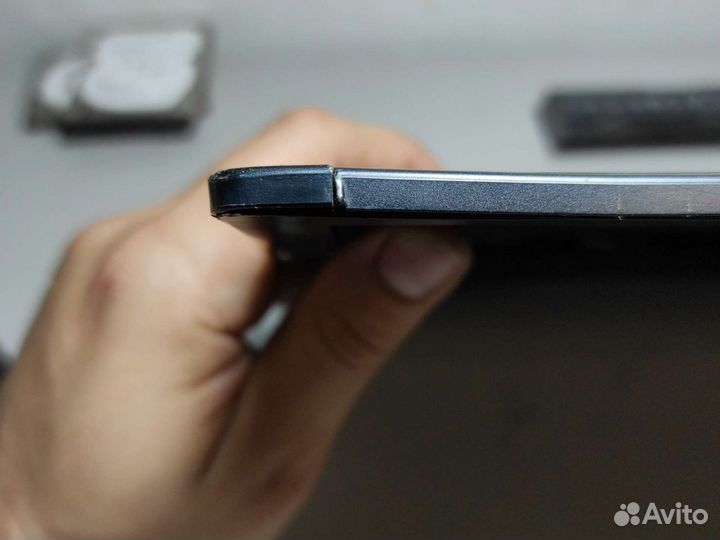 Крышка матрицы и др. на Samsung NP870Z5E-X01RU