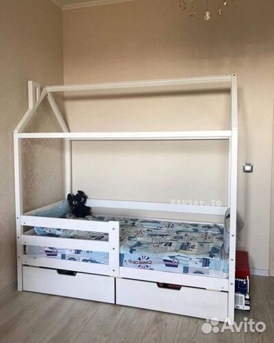 Кроватка домик для малыша с бортиком берёза