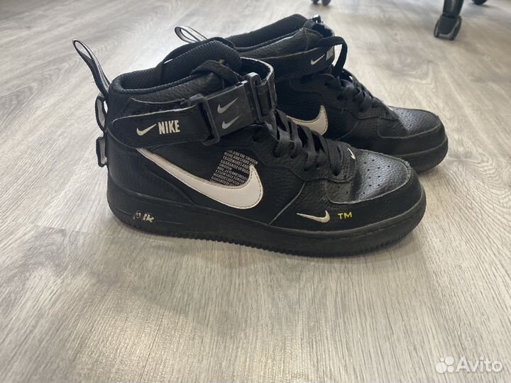 Кроссовки весенние- осенние nike