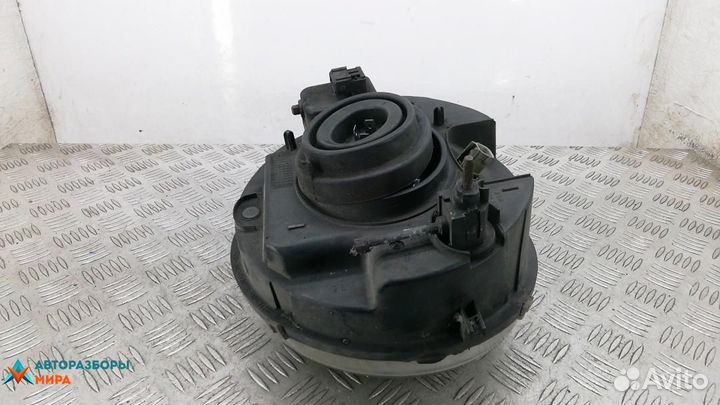 Фара левая Jeep Cherokee KJ 2002