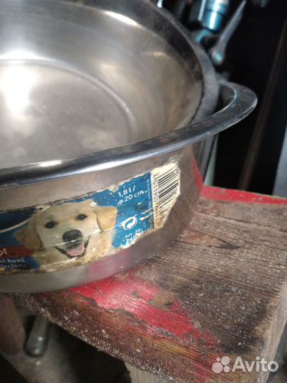 Подставка под миски для кормления собаки