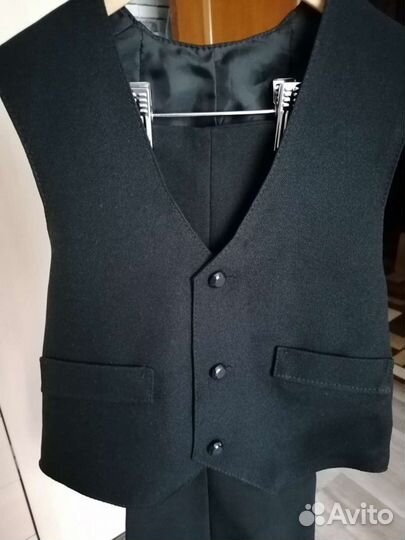 Жилетка и брюки для мальчика