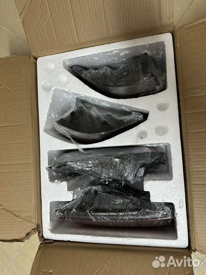 Фары задние toyota land cruiser 300