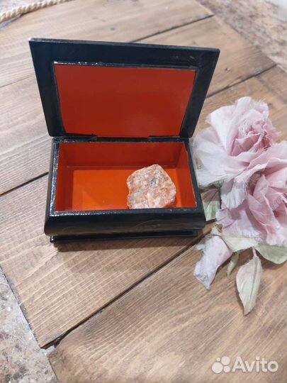 Шкатулка - лаковая миниатюра