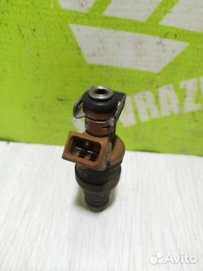 Форсунка инжекторная Фольксваген Гольф 3 Венто