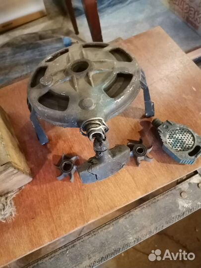 Лодочный мотор