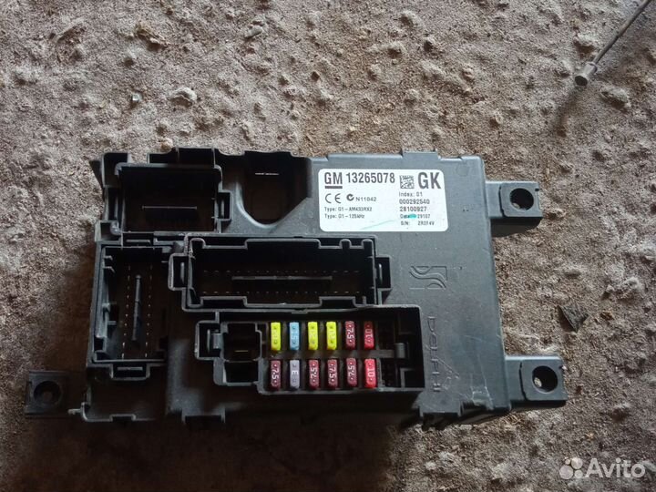 Opel Corsa d блок предохранителей салонный