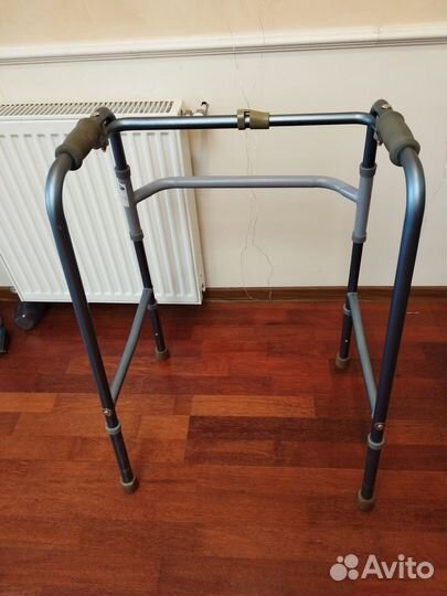 Ходунки для инвалидов