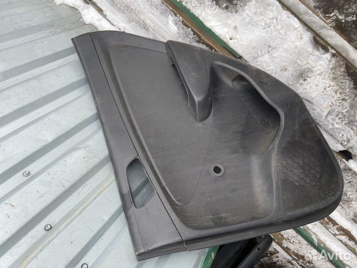 Задняя правая обшивка Hyundai Solaris