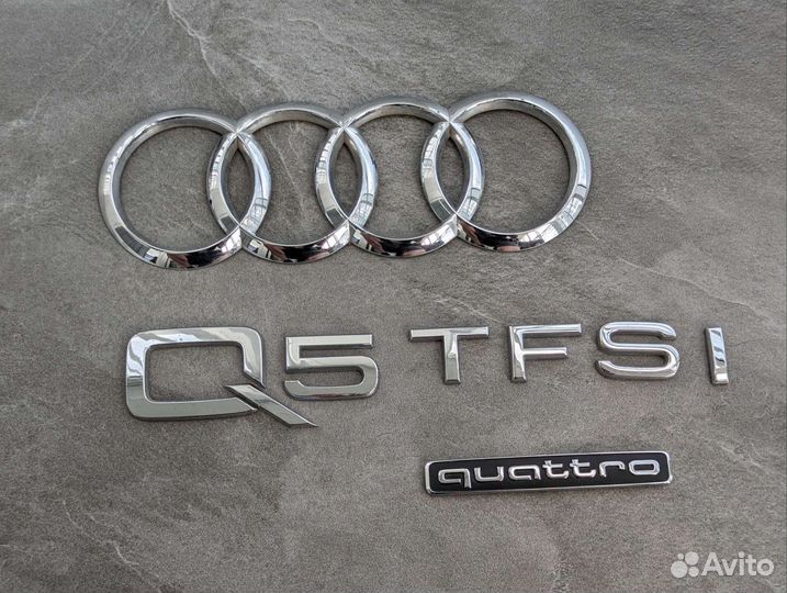 Эмблема и набор шильдиков Audi Q5 FY