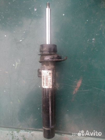 Амортизатор передний правый оригинал на BMW 3' F34