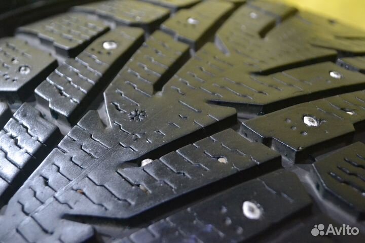 Nokian Tyres Hakkapeliitta 7 SUV 295/40 R21