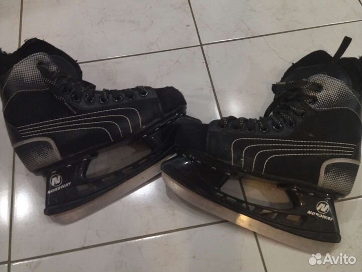 Коньки хоккейные размер 36-37