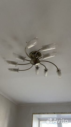 Люстра на 9 лампочек