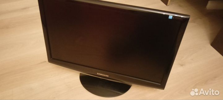 Монитор Samsung 22/1080p/VGA