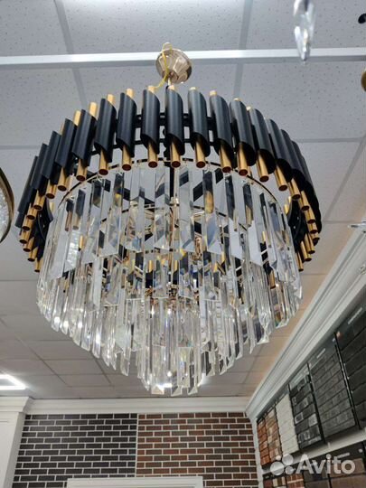 Люстра подвесная новая