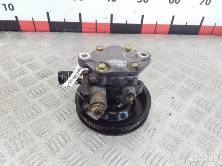 Насос для Mitsubishi Carisma