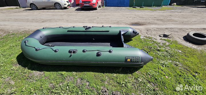 Лодка Ривьера 3200 ск