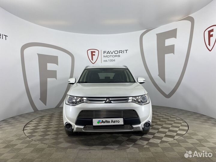 Mitsubishi Outlander 2.4 CVT, 2014, 225 780 км