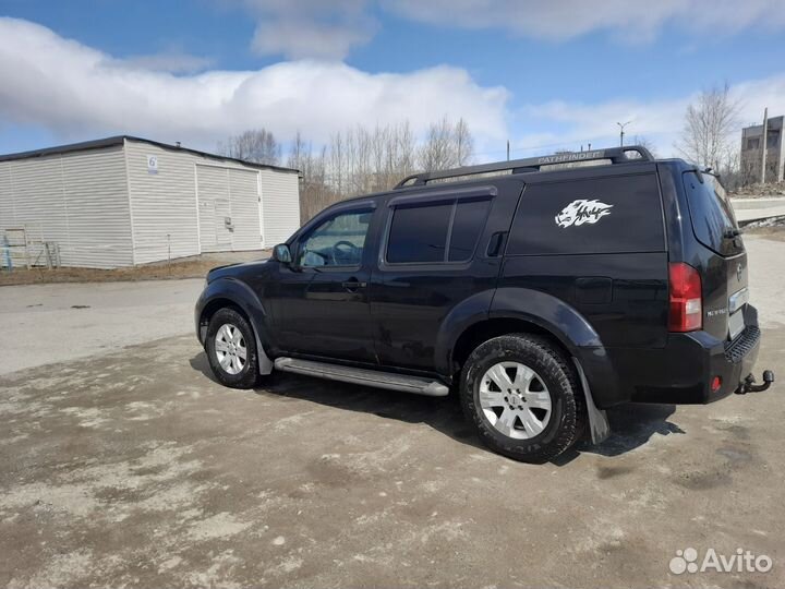Nissan Pathfinder 2.5 AT, 2007, 286 353 км
