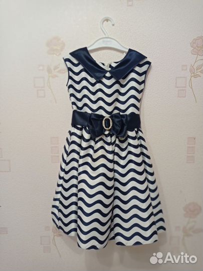 Нарядное платье для девочки 116-122