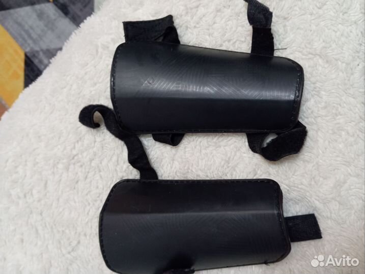 Щитки футбольные детские