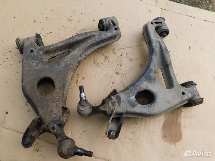 Рычаг подвески передний Mercedes Clk