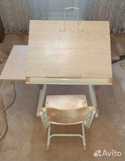 Растущая парта и стул Дэми